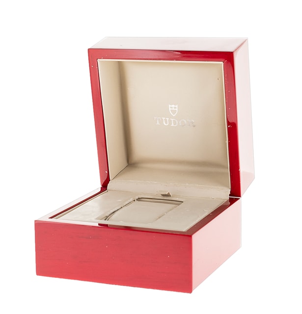 Tudor Date Day 7017 Image 6